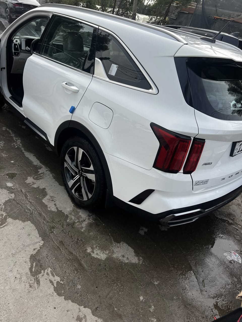 السلام عليكم
سورنتو للبيع موديل 2022 ماشية 50 الف

فول مواصفات واحد على واحد 

بنراما ￼كشنات كهربائية تدفئ تبريد 
اشاير بالمري سايد بريك بصمة 
كامرة دوارة بصمة ابواب شاحن لاسلكي 
نضام ترحيب مري شفط كروز سرعة
كير ماوس تبريد 3قطع  7راكب
جنطة كهرباء كامرات محيطية 
6سلندر 
وبعد بيها مواصفات 

وبيها فقط بارد شبر بالجنطة 

سونار مرفق مع الصور 

السعر 305  وبيها مجال 

يعني 3شدات وخمس ورقات 

للاستفسار الاتصال ***********
