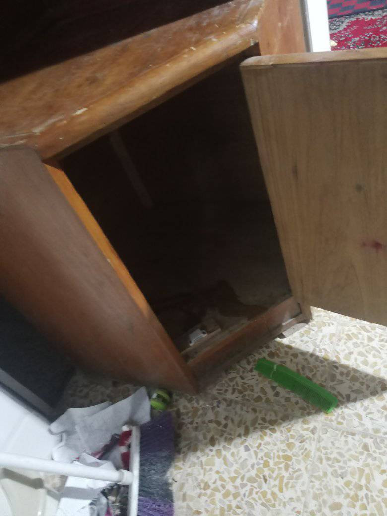 للبيع ديوان نضفه سعر 40 
الزويه خشب ثقيل سعر 40 وبيه مجال
@إشارةمتابعه


**إذا كنت صاحب هذا الإعلان وتريد حذفه لأي سبب، رجاءا أرسل رسالة إلى الدعم الفني**