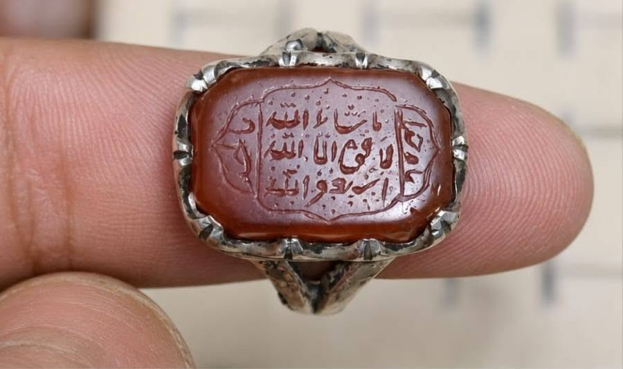 السلام عليكم
عقيق يماني مشمشي قديم صياغه ثقيله و قديمه
الاستفسار راسلني وتدلل


**إذا كنت صاحب هذا الإعلان وتريد حذفه لأي سبب، رجاءا أرسل رسالة إلى الدعم الفني**