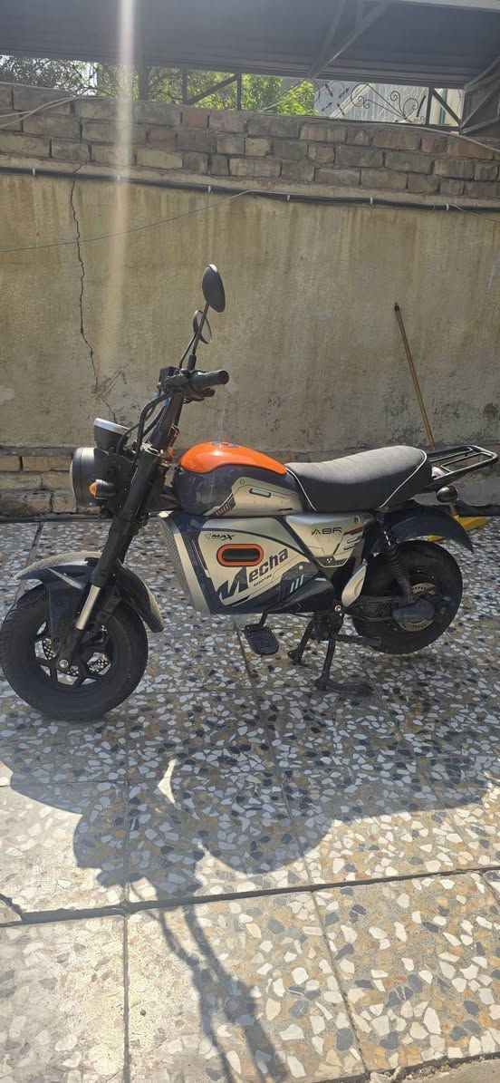 السلام عليكم دراجة شحن بطح حجم صغير للبيع اتمشي بل شحنة الوحدة ٦٠ كم 
٦ بطاريات مسطرة 
السرعة ٧٠ 
السعر ٩٠٠ وبيها مجال


**إذا كنت صاحب هذا الإعلان وتريد حذفه لأي سبب، رجاءا أرسل رسالة إلى الدعم الفني**