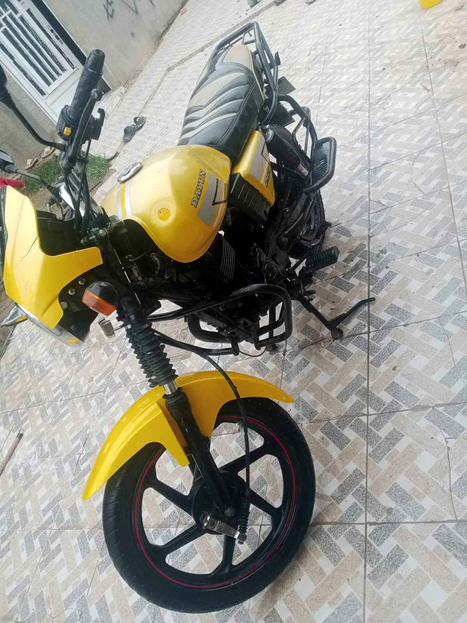 سلام عليكم شباب دراجه دايوان البيع اوراق موديل 2021 السعر 1400وبيهه مجال شي قليل الست


**إذا كنت صاحب هذا الإعلان وتريد حذفه لأي سبب، رجاءا أرسل رسالة إلى الدعم الفني**