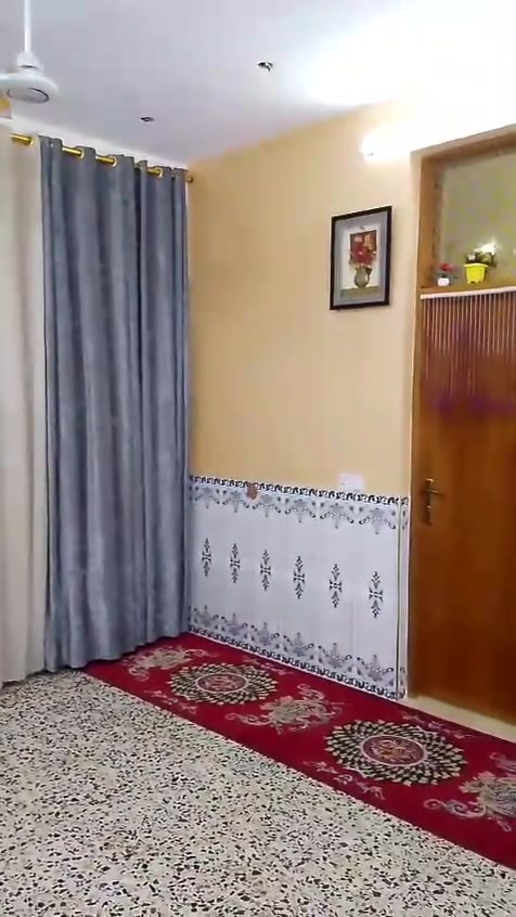 السلام عليكم بيت للبيع المساحة 200متر مربع
عنوان البيت السياحي مال حي البتول الشارع بانزين خانه الجواهري شارع فلة حجي محمد طابق واحد
ستقبال ومطبخ وصالة وغرفتين نوم وخدمات منورين وفوك مخزن سندويش مسوينه بناء درجة اولى نهاية ٢٠٢٣ 
ارتفاع البناء ثلاثة ونص شتايكر السطح وفلين 
ماء نضام بطارية تانكيات ثنين أبو ١٠٠٠ لتر 
معروض البيت 120 مليون وبيه مجال بسيط للطيبين 
موبايل ***********
عنوان البيت السياحي مال حي البتول الشارع بانزين خانه الجواهري شارع فلة حجي محمد طابق واحد

