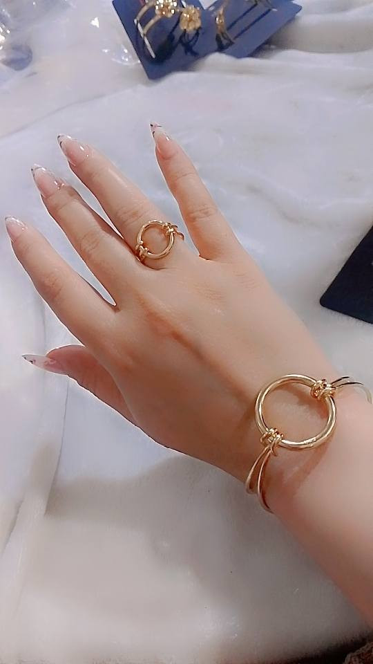 اكسسوارات بطلاء روديوم للعيد
ذووق خطير وتفاصيل روعه والاسعار جدا مناسبه


**إذا كنت صاحب هذا الإعلان وتريد حذفه لأي سبب، رجاءا أرسل رسالة إلى الدعم الفني**