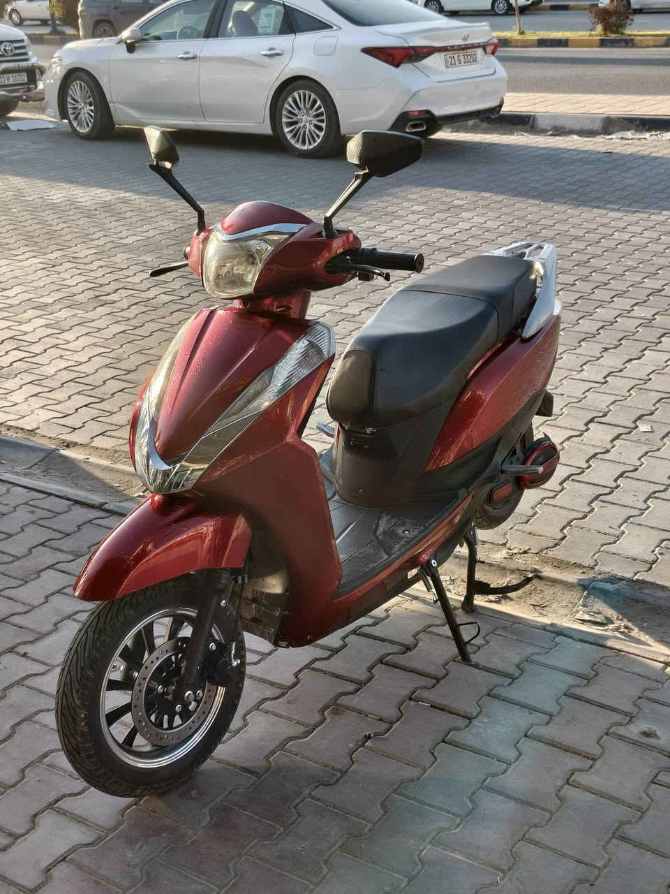 سلام عليكم دراجه شحن للبيع موديل 2025
مواصفات خير من الله:
1-نضام ل R+P
1-بطاريات عدد 5
3-لايت زنون عالي ناصي 
4- تمشي بل شحنه الواحدة ٤٠كيلو 
5-سرعتها 50حقيقي مو فيك 
سعرهاا نهائي ومابي مجال ٥٥٠الف
دراجه نضيف وماعيزها برغي واحد 
تواصل واتساب ***********
