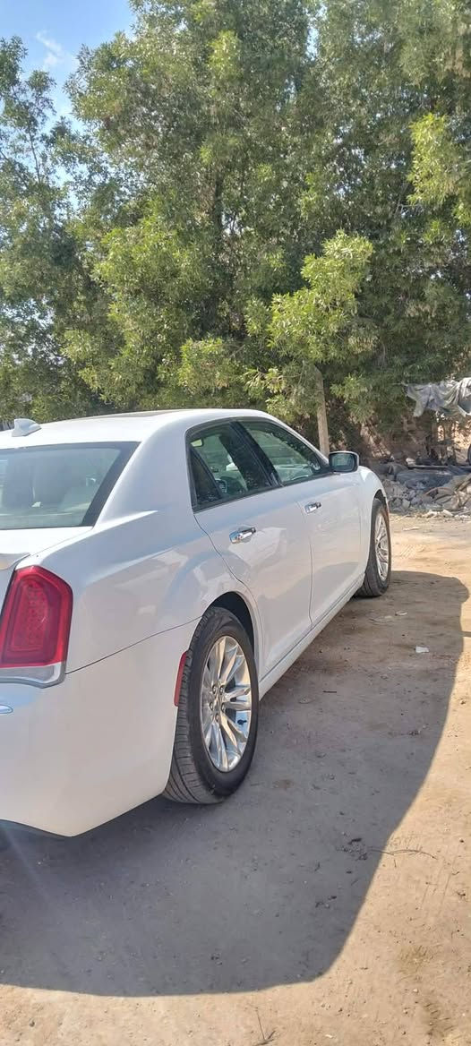 سلام عليكم أوباما 2017اصل 300C وأرد كندي
فول مواصفات
1 كراسي جلد
2كراسي كهربائيه
3مري شفط
4كير ماوس
5 تشغيل عن بعد
6كشنات حار وبارد
بيها بارد بل جاملغ الأمامي ما مصلح
ومواصفات C معروفه
معروضه 240
***********
