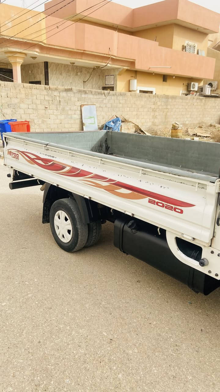 السلام عليكم للبيع كيا موديل 2013رقم انبار نضافه خير من الله وبدون صبغ تجي تفحص وتشوف بعينك السعر 107ورقه وبيها مجال
***********
