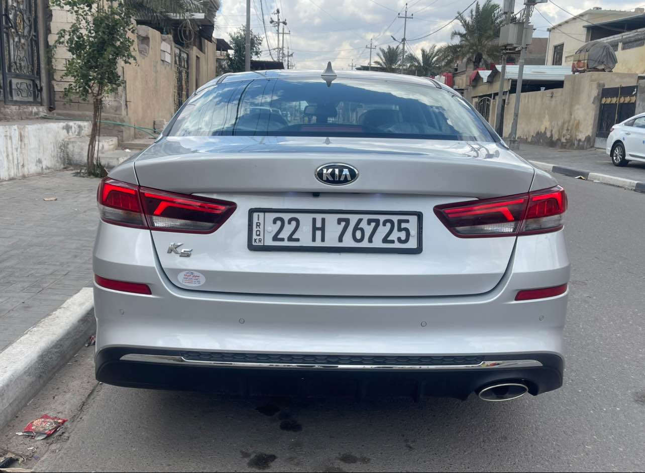 كيا كوري موديل 2021 رقم إربيل سيارة كفاله عامه ضربه وصبغ و تبديل وبارد ما عدا رش ثقوب القماره. 
موصفات 
مكينه 2000 بانزين فقط
لدات امامي وخلفي 
كشن كهربائي وتبريد وتدفئه 
شاشه وكاميرا 
كروس قفل سرعه 
رادارات إمامي وتحديد مسار
ويل خليجي بلاد 
سايد بريك كهربائي 
ماشيه 60 كم
سعر 182 $ 
مكان السيارة 
البصره / القبله 
*********** البصرة, العراق

