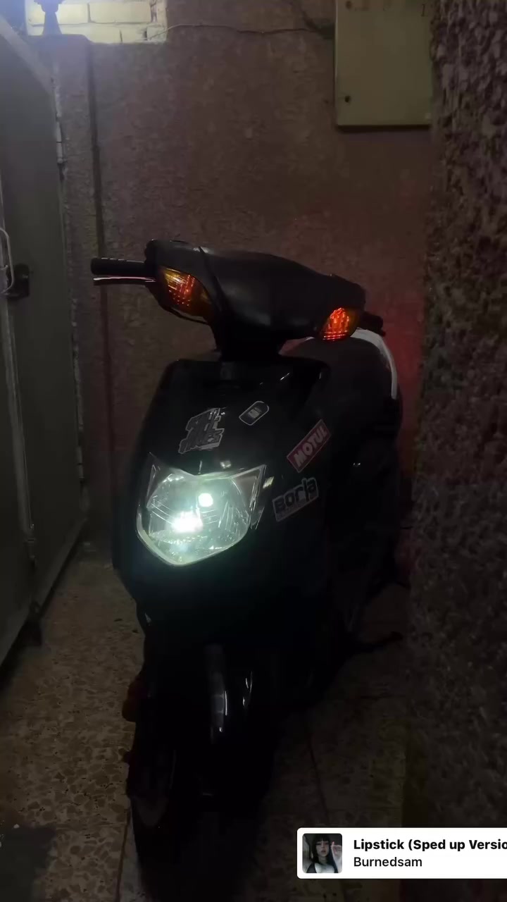 السلام عليكم سكنز نثية للبيع بيها تزويد بسيط موضح بل فيديو الدراجة كاملة من كلشي و التفاصيل خاص


**إذا كنت صاحب هذا الإعلان وتريد حذفه لأي سبب، رجاءا أرسل رسالة إلى الدعم الفني**