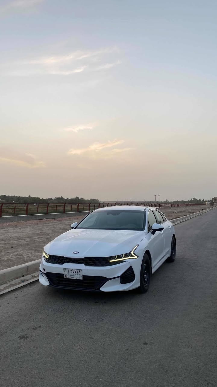 السلام عليكم كي فايف 2021 للبيع
محرك 1600 تيربو
معربه بالكامل
حساسات شغاله بالكامل
شاشة كار بلي 
تحديد مسار
قيادة ذاتية 
لدات خليجي ومنضومه زينون ب 400
ماشية 140 
السيارة استعمال شخصي ونظيفه ترايك لتركيا
الحادث ثلاث قطع بدون عابر وبدون شاصي وبدون عيب شرعي 
تبريد تدفئة شغال 
السيارة جاهزه من كلشي 
رقم مثنى معوقين  
وكاله خاصه حق المداور والبيع والشراء ..
السعر 145 وبيها مجال 
للتواصل ***********
