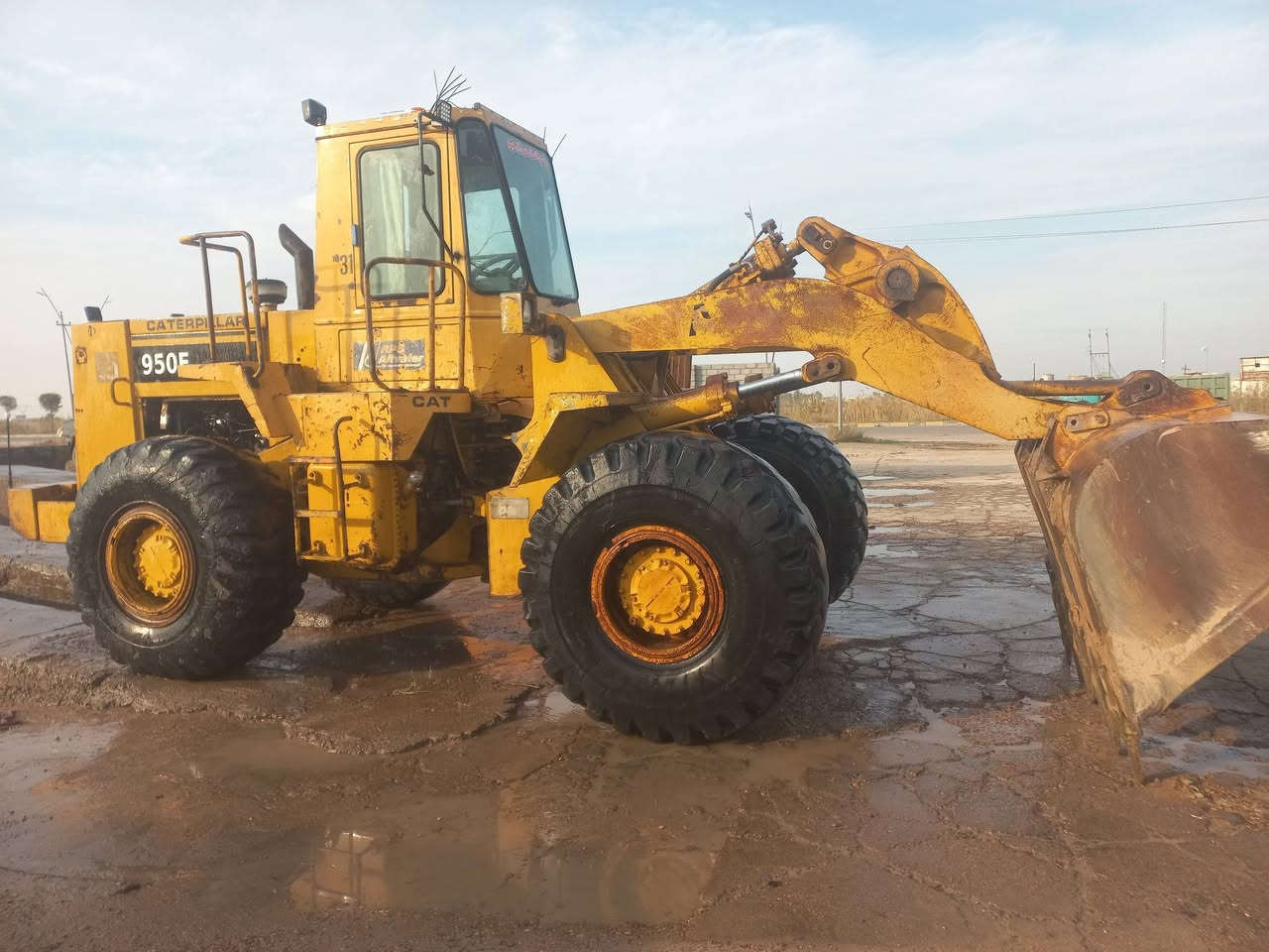 للبيع كتر بلر £ 950  جاهز للعمل محرك كمنز 24 ولف جديد رقم بغداد ألماني تحويل مباشر مكان الانبار الكرمه ***********او***********
