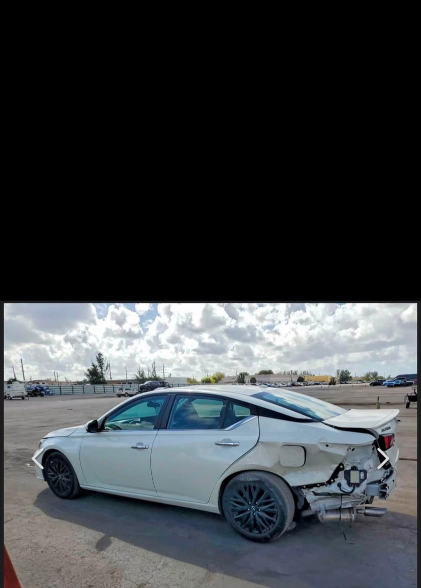 Nissan altima 2025 SV plus
سياره بدون صبغ و بدون ارباك ، فقد جاملخ خلفى تعديل PDR , سياره رقم كاتى ، سياره فول مواسفات شاشه كبير و فتحه و فول فول
مواسفات ، سياره موجود قضاء كلار
***********
