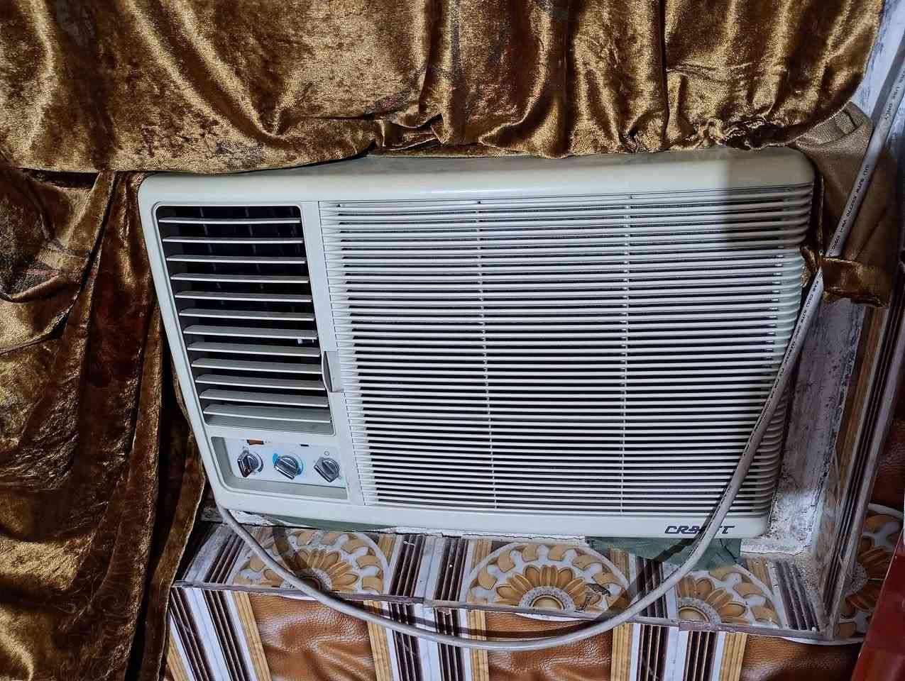 السلام عليكم مكيف جديد كرافت سعودي تبريد تدفه شغال السعر 350وبي مجال العنوان قرب العلويه شريفه بنت الحسن ***********
