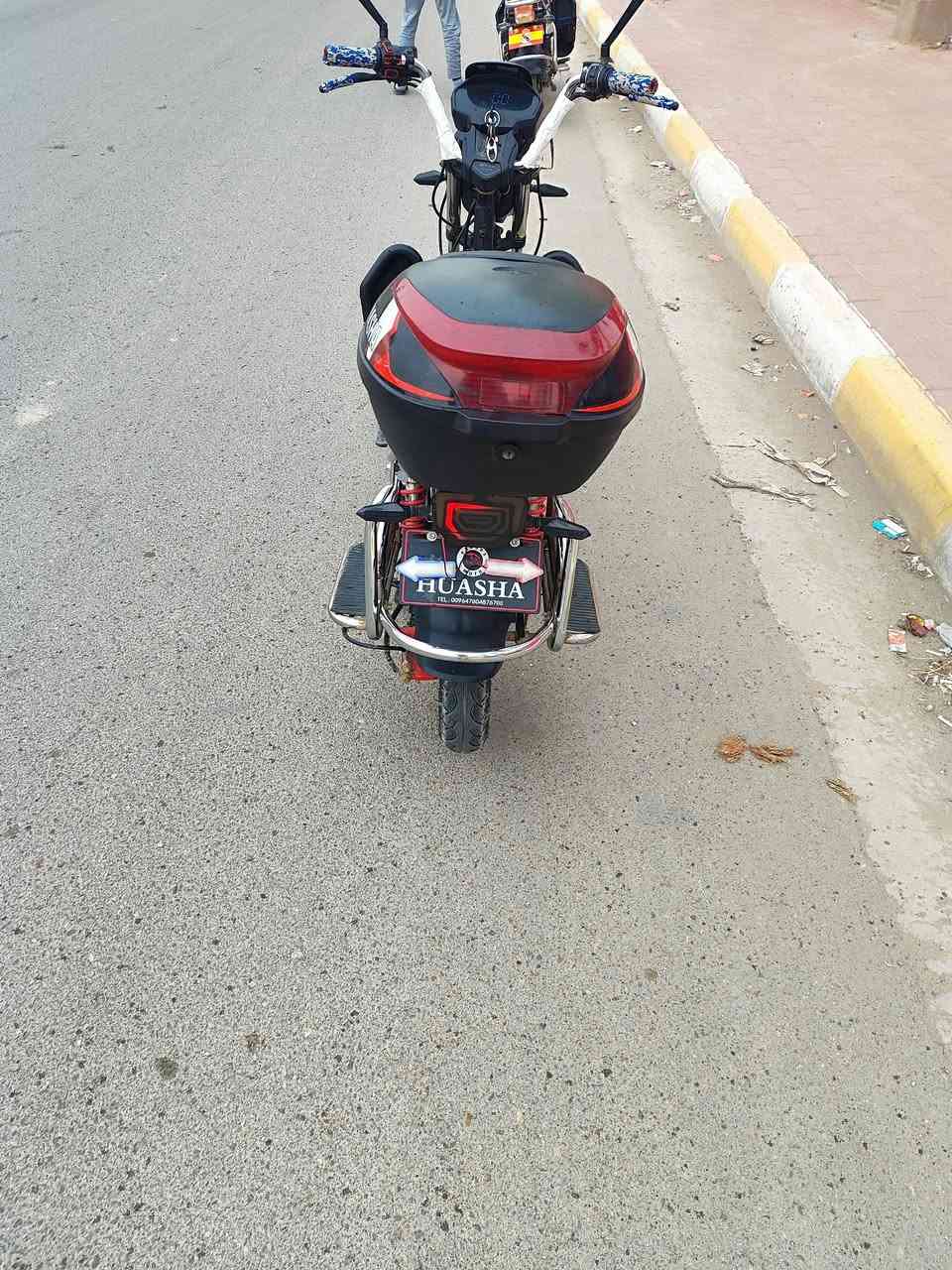 السلام عليكم
دراجه شحن هيوشه 
5 بطاريات 
السعر 400 وبي مجال 
 مكاني الرمادي الصوفيه 
***********
