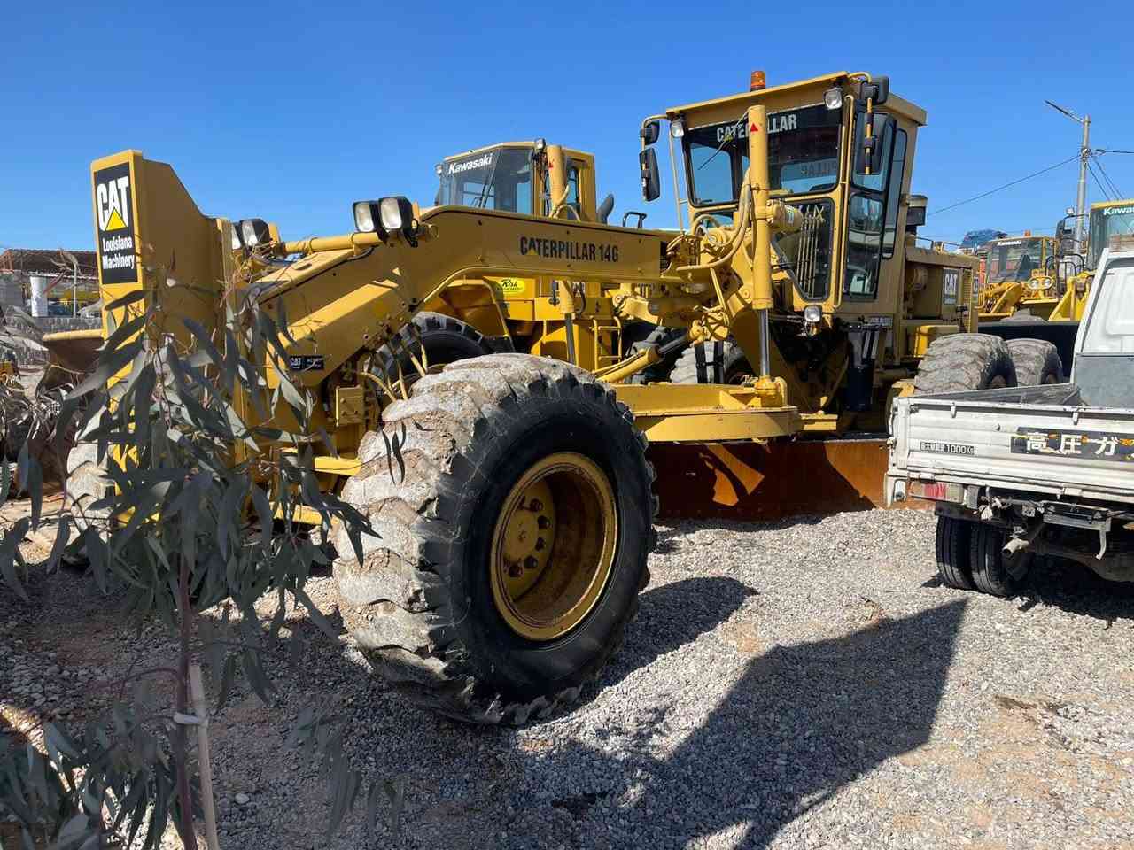 كريدر كتربلر 14G نظيفة جدا مكفولة كفاله عامه صبغ بلادي مشتغله قليل جدا للبيع 
***********
***********
