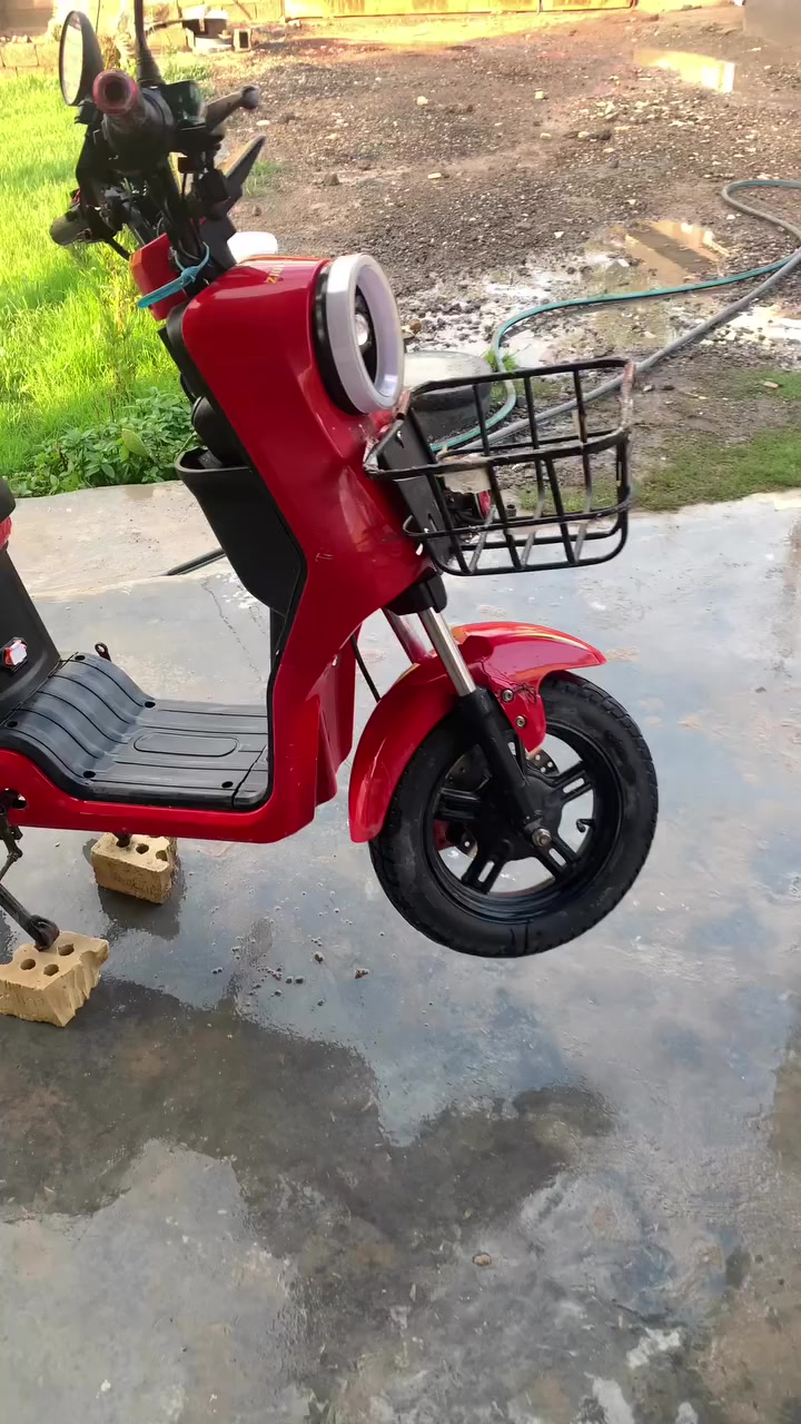 دراجه البيع وبيه مجال مستعجل بدون بطاريات 
دراجه حلوه ونضيفه كهربائيات كلها شغاله 
المكان بغداد بسمايه قريه عشره 

التصال ***********
