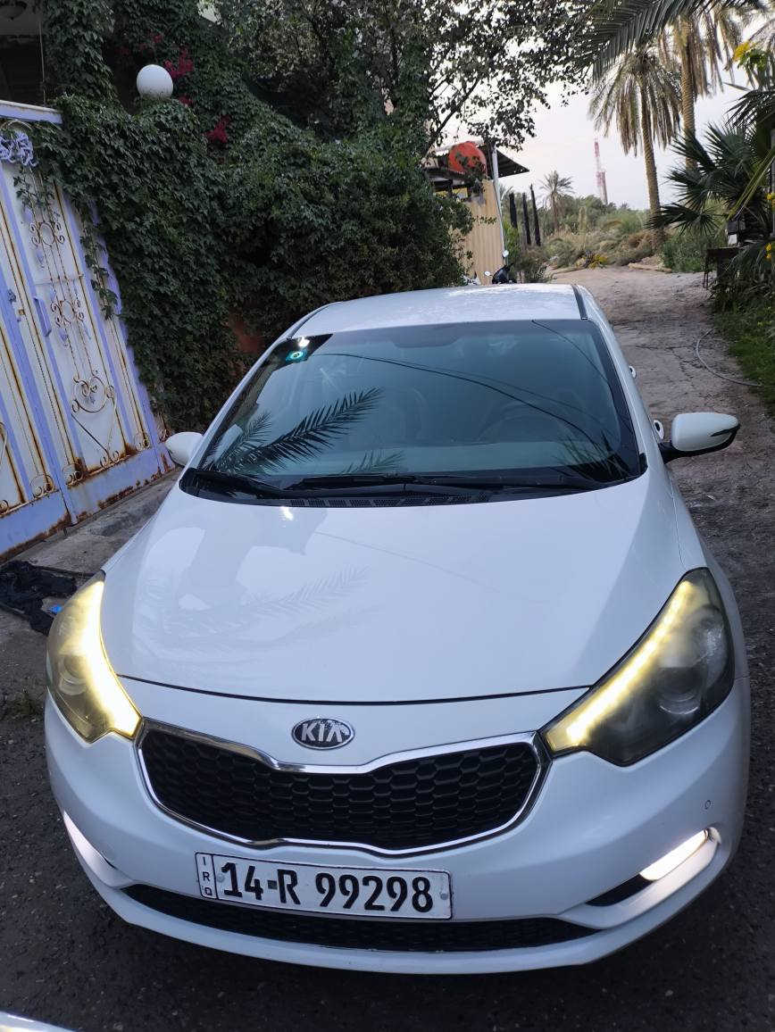 سيراتو 2014 وارد خليجي كفاله ماعدا طخات بسيطه تخم تاير جديد مكينه 1600 حساسات خلفيه وا امامي بك لايت لد تحكم ستيرن جهتين شفتات بالستيرن
 السعر 115 
*********** البصرة, العراق
