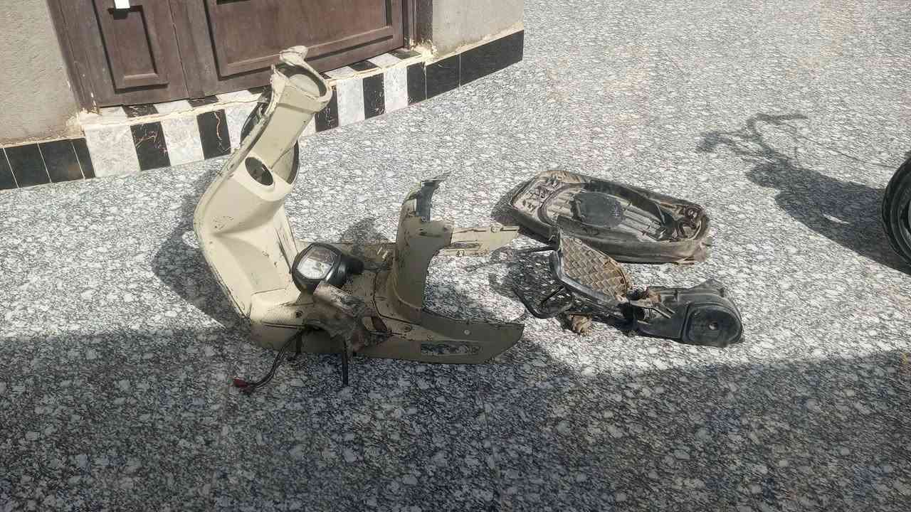 سلام عليكم دراجه بوليسي كامل مكينه شغاله ضفيره جديده تواير جدد عقل حديد عوزه ترتيب بصيط شراي بي خير ويدلل علق ونه ارسلك او تتصل على رقم او بي وتساب ***********
