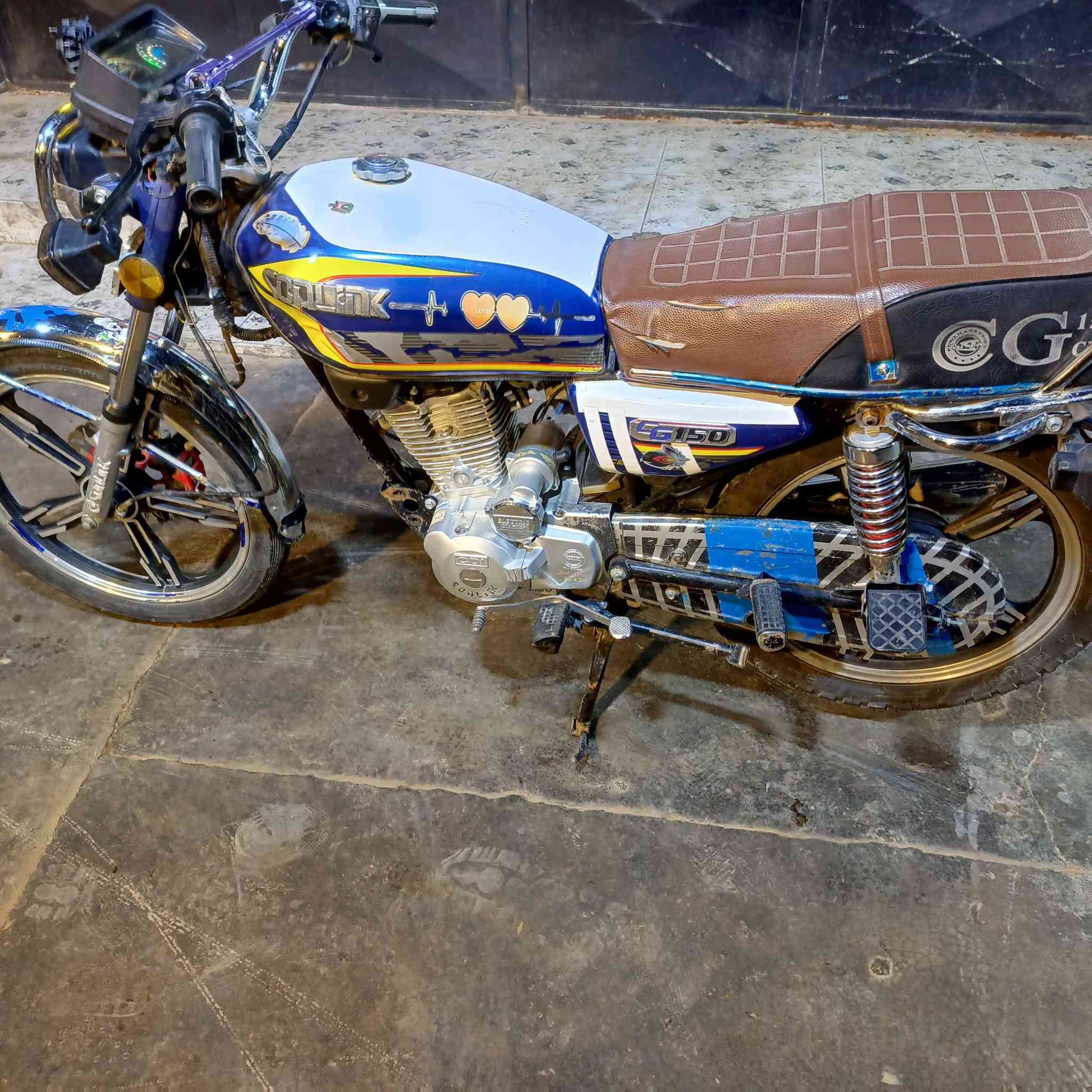 سلام عليكم 
دراجة سونلك 23 اوراق منفيست فقط الدراجة بلادي ما مفتوح  نضافته تنشاف بالعين وصلت يوم الجمعة 575 ومابعت الي عنده زود يتصل ***********
مستعجل ع بيع
مكاني القائم العبيدي 

#ادمن وافق 🤍
