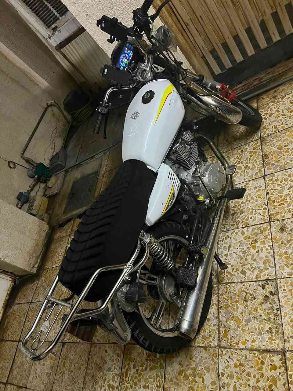 سلام عليكم دراجه  خمسه كير للبيع
الدرجه اول تجفيته الها ناعمه كلش  
كلها شغاله سلف هندر دراجه خير من الله تخبل  
نقصه بس القبق مال باتري. فقط 
مكاني بغداد
رقم الهاتف ***********
السعر 450 قفل قفل

