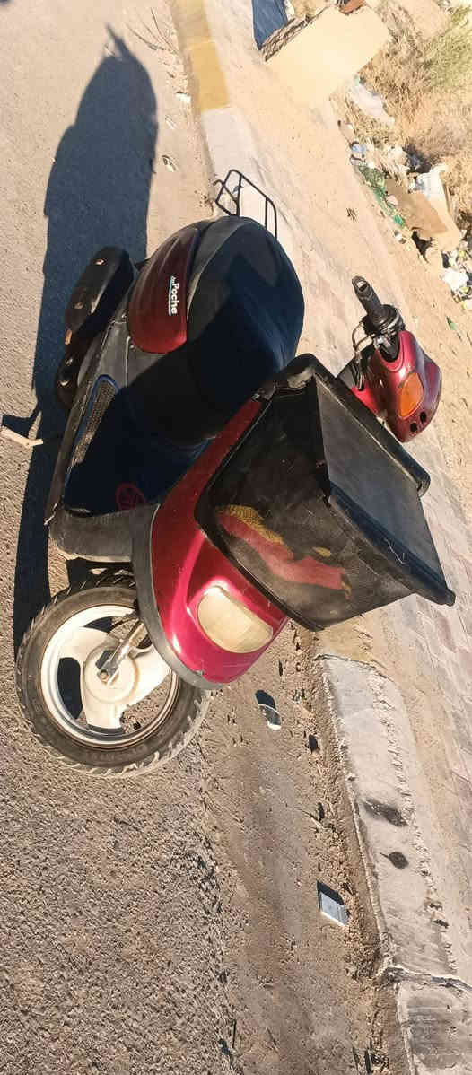 السلام عليكم دراجه منغولي للبيع 
دراجه شغاله سلف هندر مانقصهه شي 
لايت شغال هورن شغال
اشاير شغالات 
رايدهه 350وبيهه مجال 
دراجه نضيفه مانقصهه شي مكاني كربلاء حي العسكري
***********
