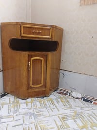 ميز • للبيع • حي الفنانين