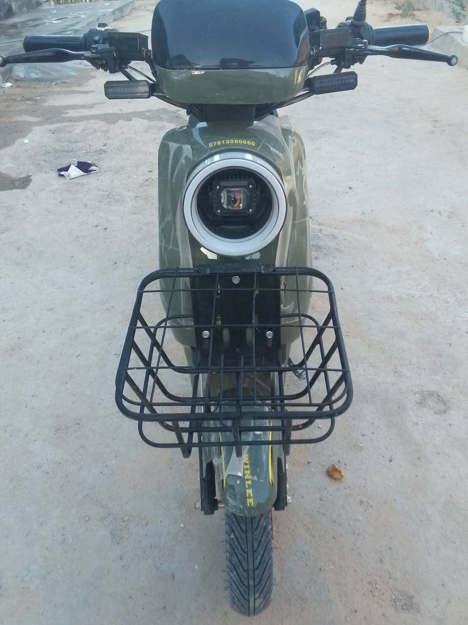R9 جديده بعهدها بالزكات الشركه كاملة مكمله 

السعر 450.... البصره الهارثه ***********
