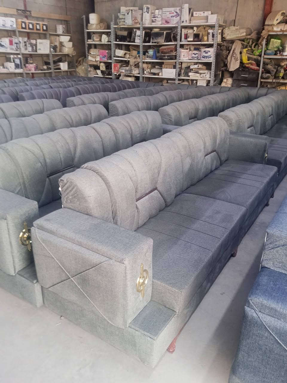 بفضل الله
تم وصول حاويه. ديوان جديد. شغل اربيل قاعدة خشب بلايود اسود في مجمع التسوق الاوربي في قلعة سكر شارع السيطره القديمه مال حي الصناعي اليدخل عالحي العسكري للاستفسار الرقم المجاني *********** حجي صادق النجار
