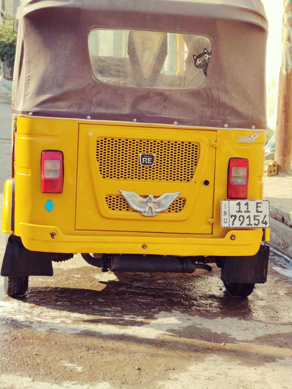 سلام عليكم تكتك واحد وعشرين للبيع دوس معمره تجي وتشوف استفسار خاص مكاني بغداد حي البتول قرب فلكت حي نصر سعر 7400وبيه مجال حك جيهه ***********متواجد ع رقم وعل خاص واني خادم
