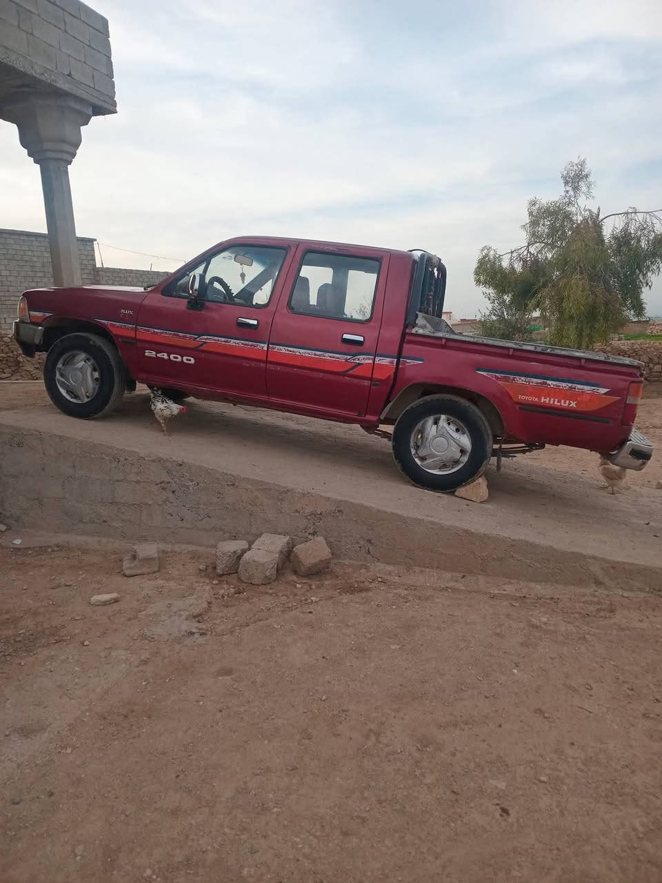 للبيع سيارة بيكم تيوتا ياباني احمر ماروني رقم نينوى انكليزي شرك الوكالة والتحويل نضيفة مال جناي حلوة مكفولة من الكلب والدعم تدفئة تبريد شغال شرط طخم  جديد اربع تاير جديد رقم الهاتف ***********///***********

