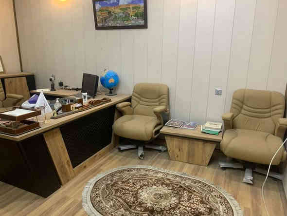 اثاث شركه مستعمل شي قليل نضافه فول للبيع شلع الاستفسار عل الرقم ***********
