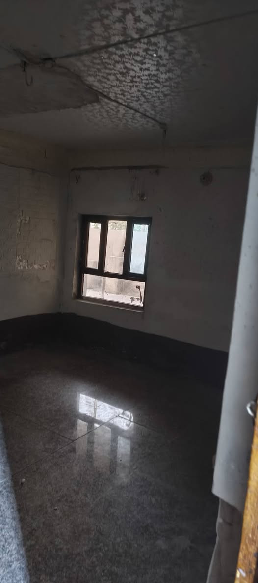 بيت للايجار شارع 60 خلف مدينة حمورابي مباشرة مساحه 350 متر طابق واحد  غرفتين نوم مطبخ كبير صحيات  هول داخلي كبير مع استقبال وحديقه كبيره  بناء قديم  سعر الايجار 350 الف  للاستفسار الاتصال على الرقم ***********

