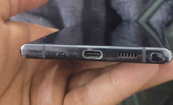 السلام عليكم 
نوت 10 بلص 
شرق اوسط كارتون 
256
 رام 12 شاشه نظيفه كلش لا شخط ولا طبع 
📣فقط ظهر مفطور
للبيع 225 او المراوس 
تواصل خاص او الاتصال ***********
