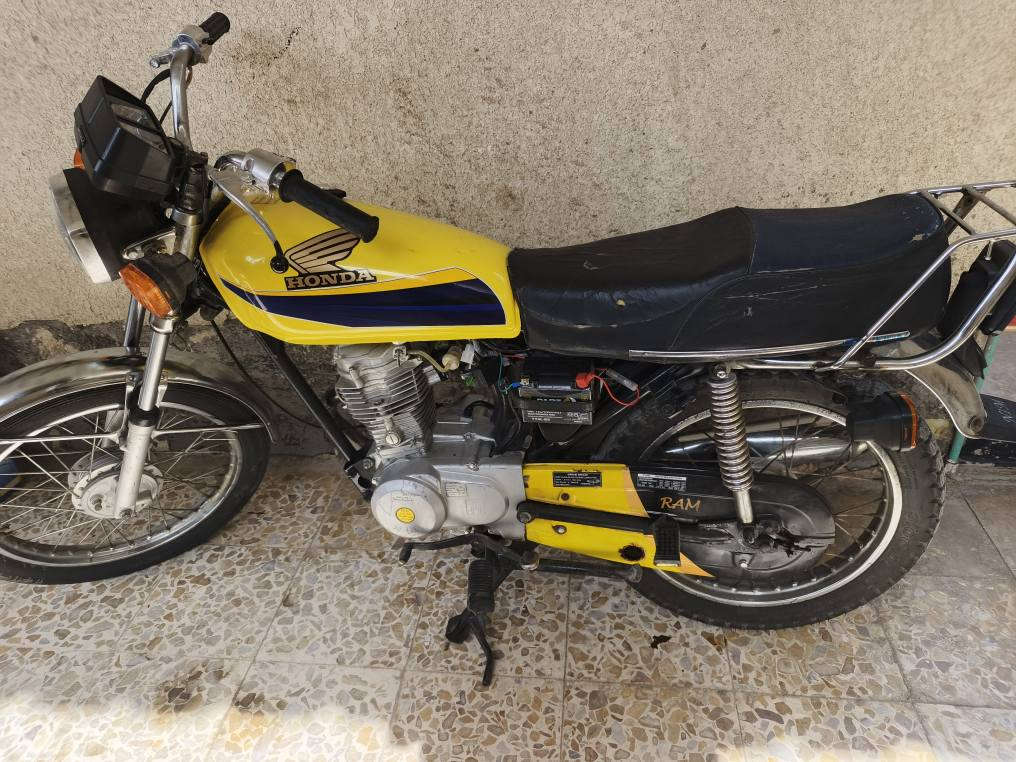 دراجه نضيفه نضافه 100دراجة ايراني نامه اوراق ضايعه للبيع تفاصيل ب وصف السعر650 البصرة, العراق


**إذا كنت صاحب هذا الإعلان وتريد حذفه لأي سبب، رجاءا أرسل رسالة إلى الدعم الفني**