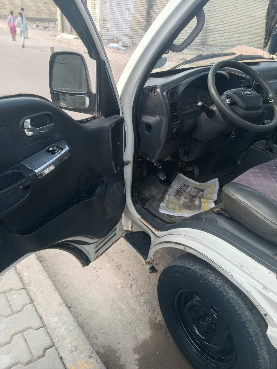 السلام عليكم سياره بنكو ١٣ مكينه كير اكسل شاصي رقم شصي وضح بسمي سنويه ٣٠ مشروع وطني رقم نكليزي تخم تيرات خلفيه عالي جديد دوشمه جديده شاشه لمس انترنت جبيره المحجر مو ويا السياره مكان بغداد الحسينيه مال رشديه السعر 100وبيه مجال الشراي يتصل بي خير ويدال ***********
