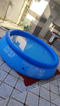 مسبح أطفال • للبيع