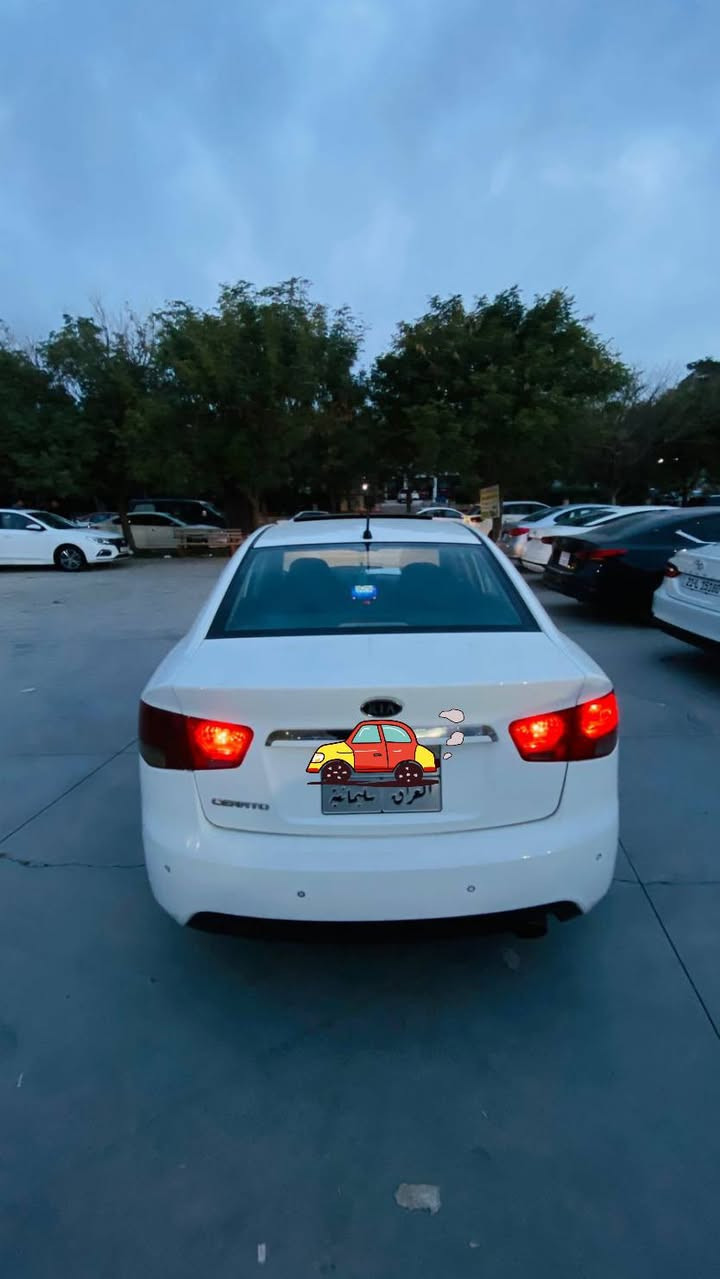 بسم الله
كيا سيراتو موديل 13 رقم سليمانية بشرط تحويل والغرامة 
السياره فول مواصفات 1/1 بصمه فتحه شفتات تحكم ستيرن اشاير بالمري مري شفط نظام ABS  كامرة حساسات داخل أسود السنوية نافذه وكلشي موضح بسونار 
السعر 105 وبيهه مجال قليل كلش حك جيتك 
العنوان كلار سليمانية رقم الهاتف ***********
