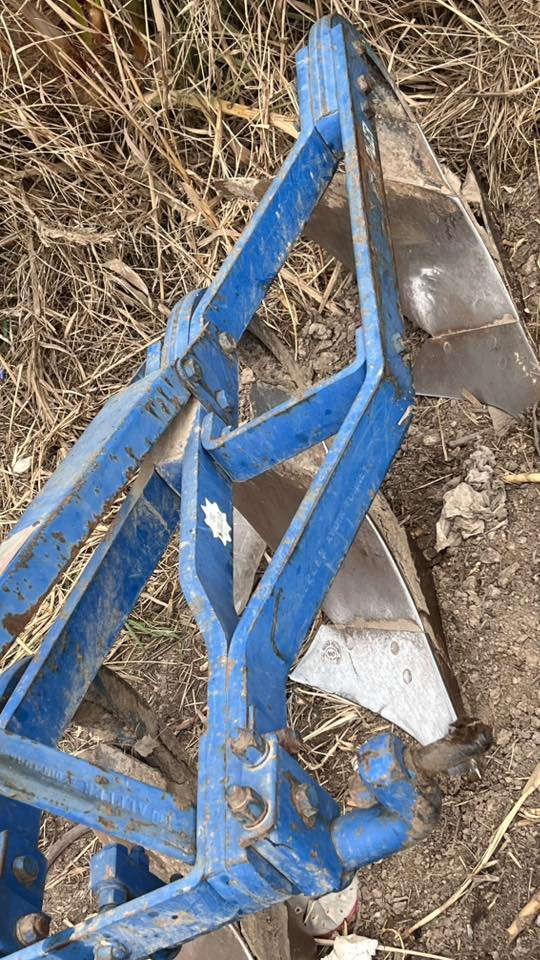 سلام عليكم للبيع تركي بلير حجم 11نضيف على وضع شركه مكان بغداد ***********
