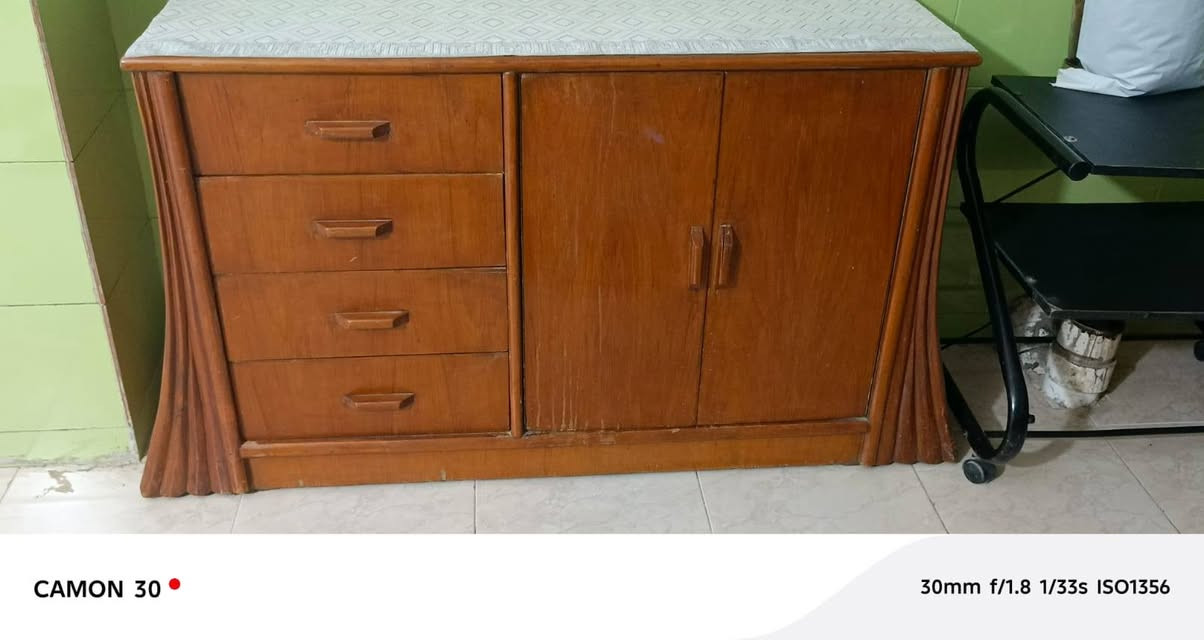 غرفه نوم توصا صاج عراقي نضافه ٨٠بالميه بسعر ٥٠٠الف عنوان بغداد الكاظميه للتواصل ***********
