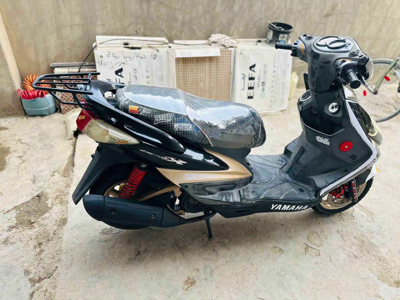 اللهم صل على محمد وآل محمد
#للبيع
#صار6_شهر_من_نازلة_رمبة

سكنس فحل 2008 

#كابريتر

#نظافتها خير من الله

1)محرك نضافته100%

2)ما ممدود اسبانة عليه جديد

3)دبلات خير من الله

4)تايرات جدد

5)كهربائيات شغالة 

6)لايت لونين اصفر وثلجي 

7)هندر شغال

جيب فيتر  وياك وكلبها

#السعر 900  وبيها مجال

#العنوان: ديالى خان بني سعد

***********
