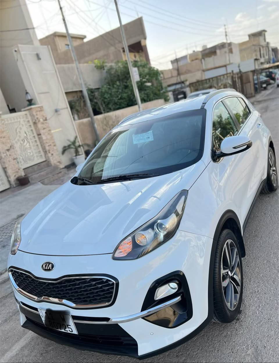 سبورتج 2020 خليجي

مكفوله كفالة عامه
 عدا بارد باب الصدر   

ماشيه 88الف كيلو

رقم بغداد الجديد باسمي 

السياره جديده بمعنى الكلمه
كامله ما بيه اي نقص ترايه زيرو

مكاني بغداد الدوره 

السعر 193 وبيه مجال

رقمي ***********ابو عبدالله بغداد, العراق
