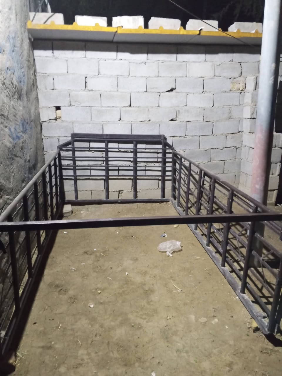 سلام عليكم محجر ل بيع. مكلف ب نشر ‏‪***********‬‏
