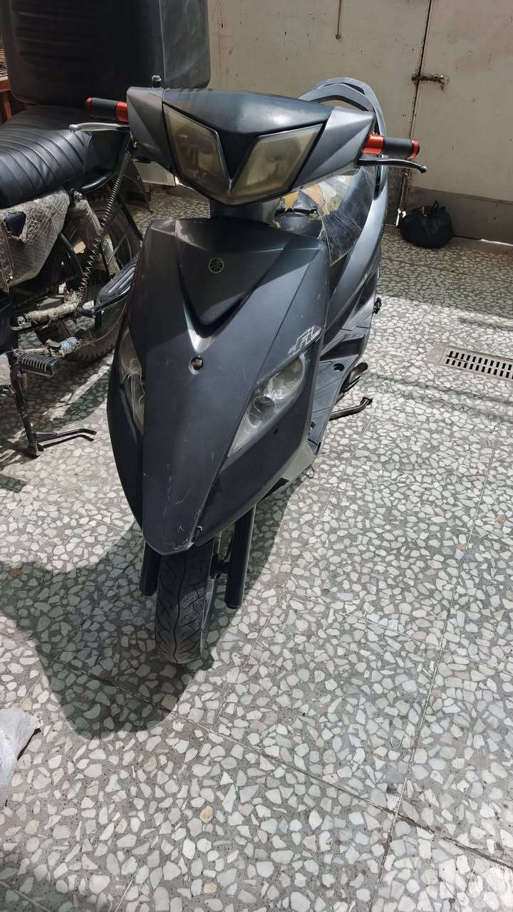 دراجه ثعلب 140 مكينه ناعمه بلاديه شغاله سلف هندر كهربائيات كله تشتغل تخم تاير جدد دبلات جدد الدراجه حلوه ومرتبه مال جناي 
مكاني مدينه الصدر 
سعرها 550 وبيها مجال بسيط 
***********
