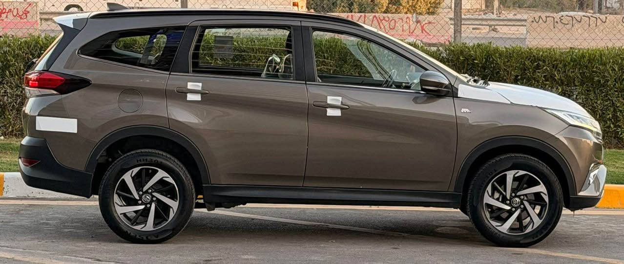 السلام عليكم اخوان 
(فقط بيع  محتاج فلوس )
ماكو هيج سعر بلعافيه على الياخذه

تويوتا راش TOYOTA  2020 خليجي ساز

محرك 4 سلندر 1500
كير اوتو

المواصفات

بصمه 
شاشه كبيره
كامره خلفيه 
تحكمات ستيرن
حساسات خلفيه
السيارة 7 راكب 
نظام اقتصادي الوقود ECO💯
نظام مانع انزلاق ABS
نظام الثبات الإلكتروني ESP
دشبول خياط
داخل لونين
تبريد خلفي منفصل
اشارة بالمري
لد نهاري
لايت زنون(عالي+ناصي) LED
بك لايت LED
بك لايت ضبابي
ويل كب قياس 17 
اخوان سياره جاهزه للاخير 
سياره مكفوله بدون قطره صبغ
مكان السياره بغداد 
السعر 139 ورقه  ( ماكو هيج سعر محتاج فلوس)
للاستفسار (.***********) بغداد, العراق
