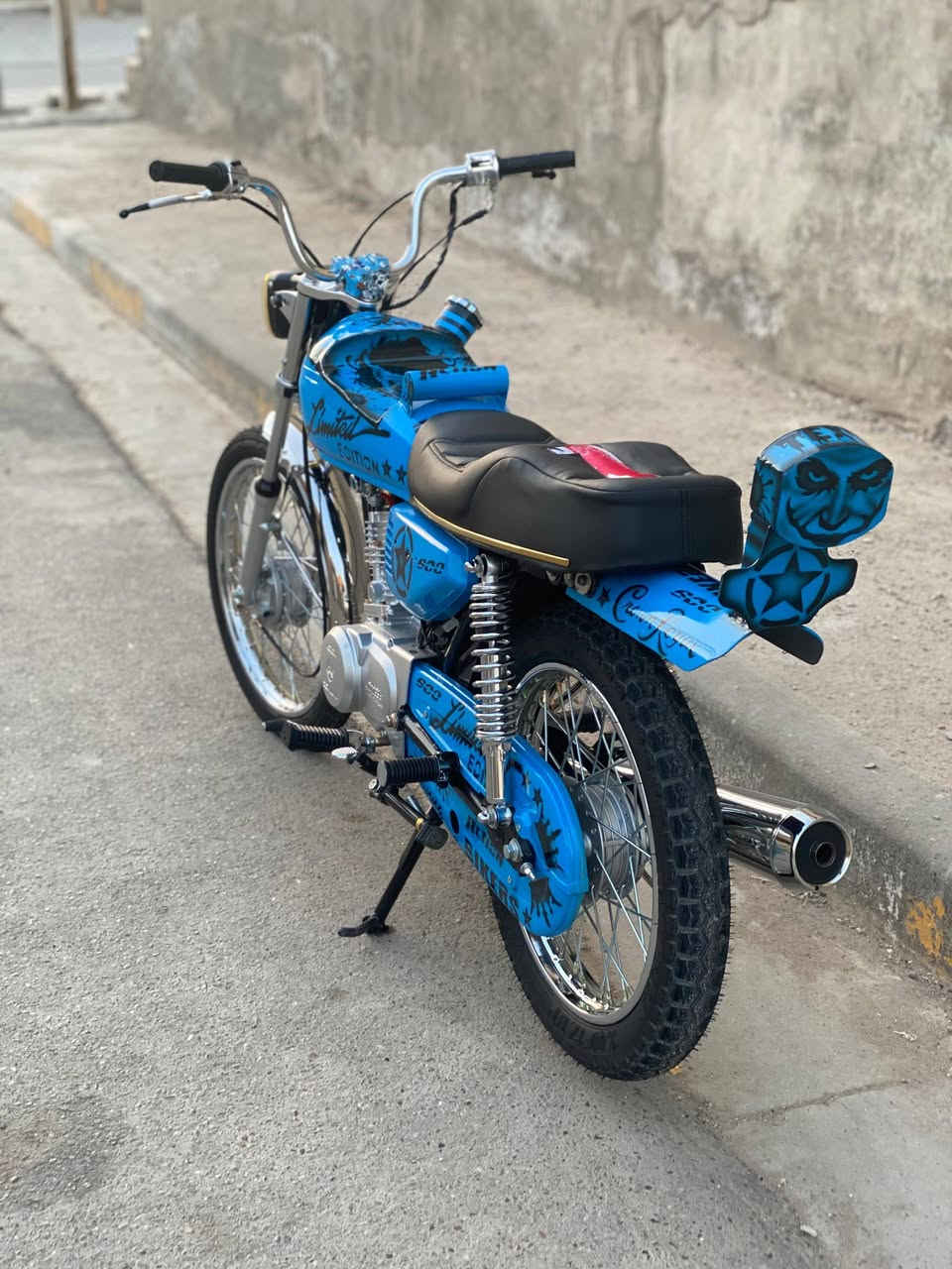 السلام عليكم ايراني نامه تعمير جديد صارلهة اسبوع اول تبديله دهن اوراق سكنر ٧  مكفوله من الزلغ غراض كله اصلي ومختم اذا بيهة برغي تجاري تاخذهة ابلاش السيت من ابو شبلي وحده اب ٢٣٠ بيهة ضفيره كامله وباتري ولايت ثلجي الدراجه مو الي هاذ رقم صاحبهة *********** واتساب فقط السعر ٩٥٠ بيهة مجال
