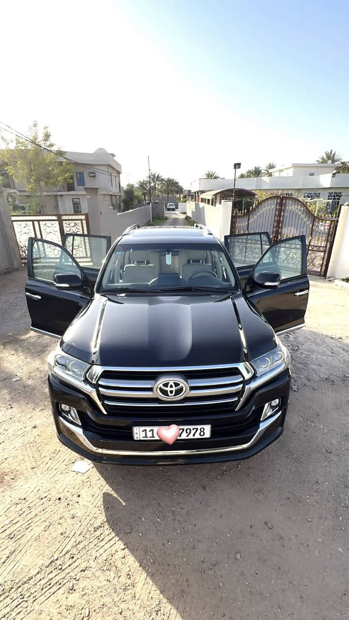 سلام عليكم لاندكروز 2019 خليجي للبيع السياره بأسمي مكان السياره ابو غريب سونار مرفق مع الصور ملاحضات بسيطه 
محركV6
فول موصفات 1/1
بصمه تشغيل 
5 بصمه أبواب لمس 
تشغيل عن بعد
فتحه سلايت
كشنات ثنين كهرباء 
كشنات جلد 
8ايرباك 
زراكات 
مري شفط 
مطفايه حريق 
جنطه كهرباء 
ثلاث قطع تبريد 
حساس امامي 
حساس خلفي  
وباقي موصفات المعروفه
ماشيه148 
سعر السياره 525 وبيها مجال حك الجيه
الاستفسار اتصل على الرقم *********** واتساب
