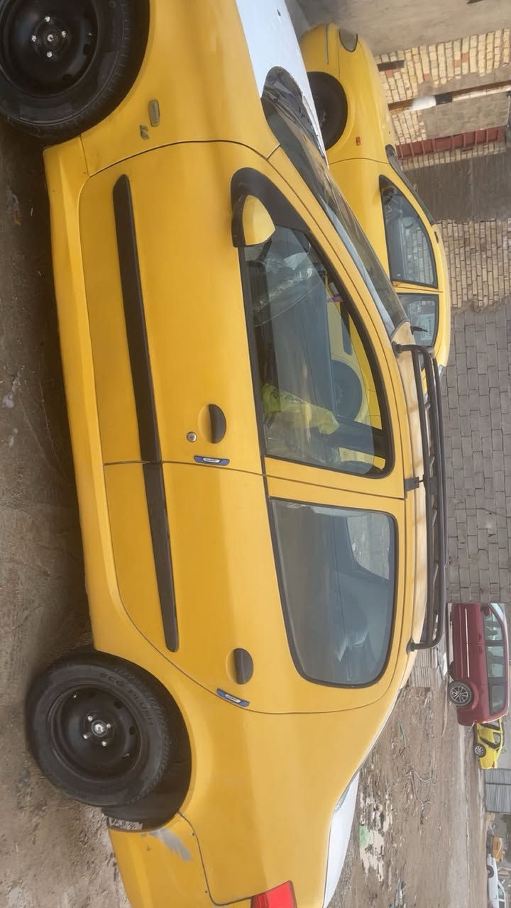 السلام عليكم سمند للبيع موديل 2014 الشكل الجديد مكفوله من الضربه والصبغ تبريد شغال رقم بغداد  مصفره هيئه وغرامه سنويه لل2028السياره نضيفه وجاهزه من كلشي السعر 38 وبي مجال غير متواجد ع الفيس الرقم ***********
