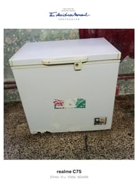 مجمده وثلاجه للبيع نضيفات ثنينهم ويشتغلن سعرهم ثنينهم ب 300 الف وبيه م...