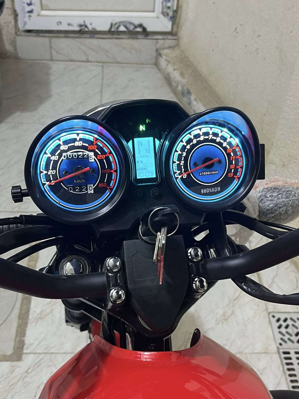 دراجه للبيع شونكوم نمر شاشه متغير الوان للاستفار ***********

