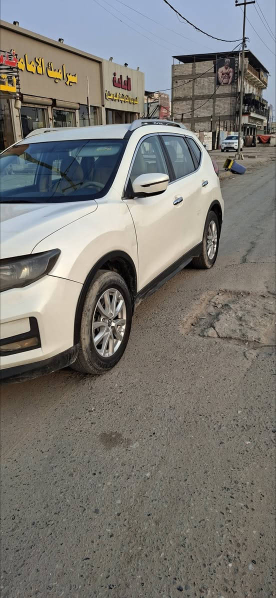 نيسان اكستريل خليجي 
مديل 2019  رقم بعداد مكفوله 
مواصفات سبعه راكب شاشه  كامره خلفيه  تحكم استيرن  تبريد تدءفأه مكينه اربعه سلندر  2400 كير مكفولات  مكان السياره في البصره للاستفسار ت***********  سياره اقتصاديه
