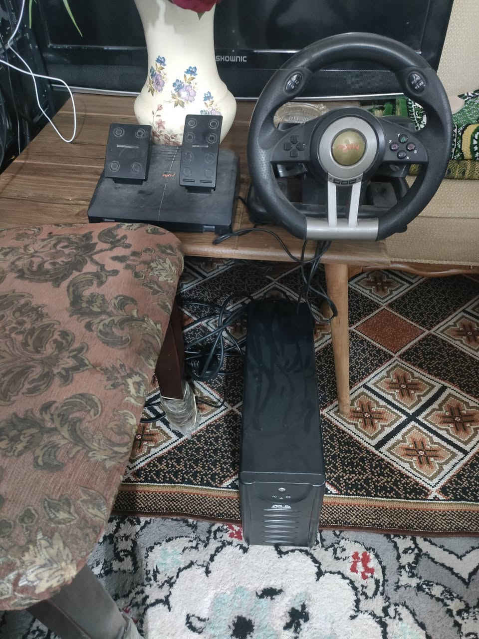 سلام عليكم البيع بيسي مواصفاتها موجودة بل صورة موس وكيبورت مال كيمنك معة دركسون شغال معا يوبس شراي يتصل متواجد خاص *********** سعره 375 مكاني بغداد حي اور
